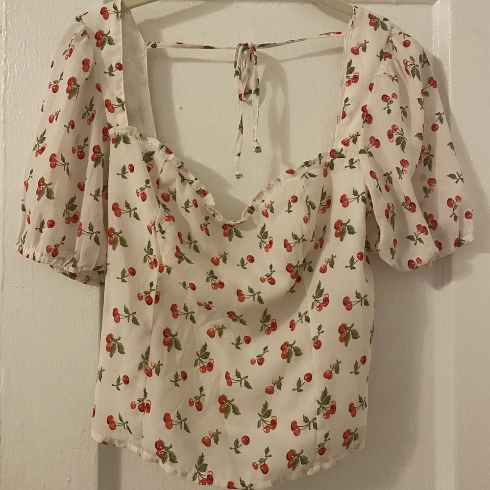 NWT Abercrombie Square Neck Puff Sleeve Top Cherry Print